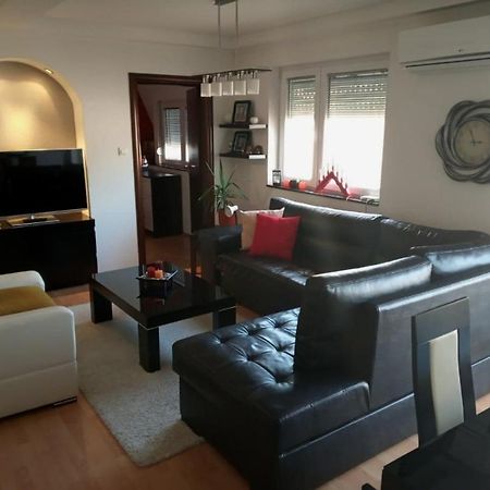 Brand New Apt In City Center Bituli Exterior foto